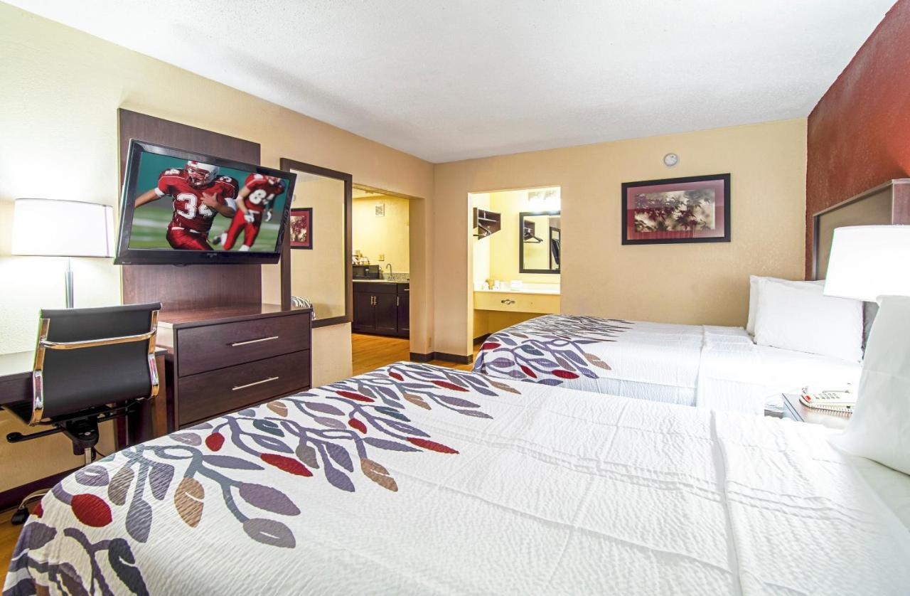 Red Roof Inn & Suites Greenwood, Sc Екстериор снимка