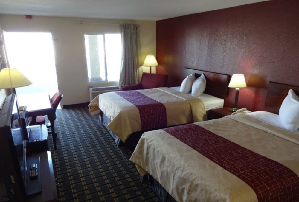 Red Roof Inn & Suites Greenwood, Sc Екстериор снимка