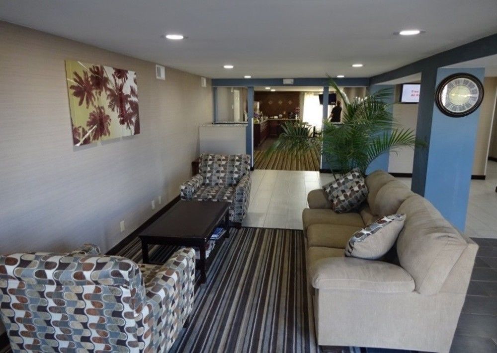 Red Roof Inn & Suites Greenwood, Sc Екстериор снимка