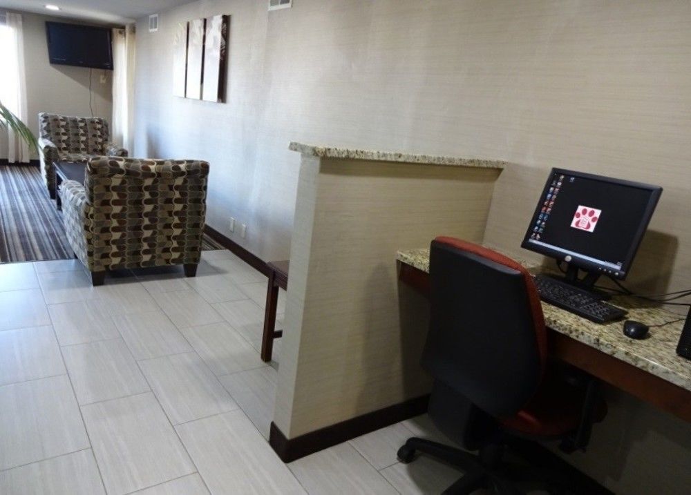 Red Roof Inn & Suites Greenwood, Sc Екстериор снимка